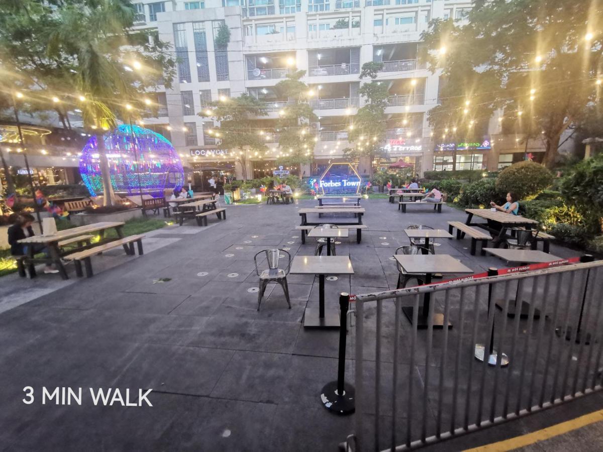 Caleze Avant At The Bgc * Manila