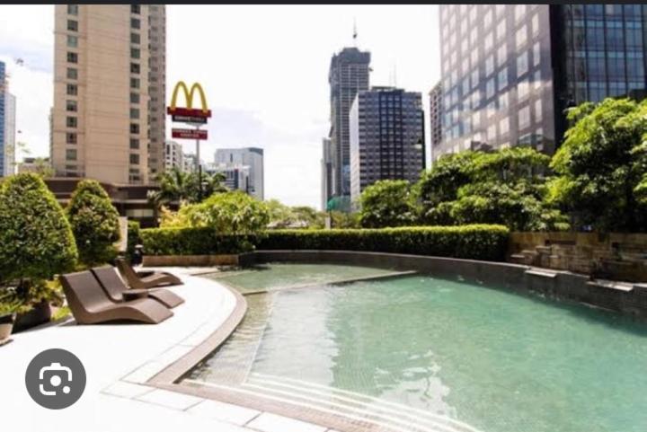 Caleze Avant At The Bgc *