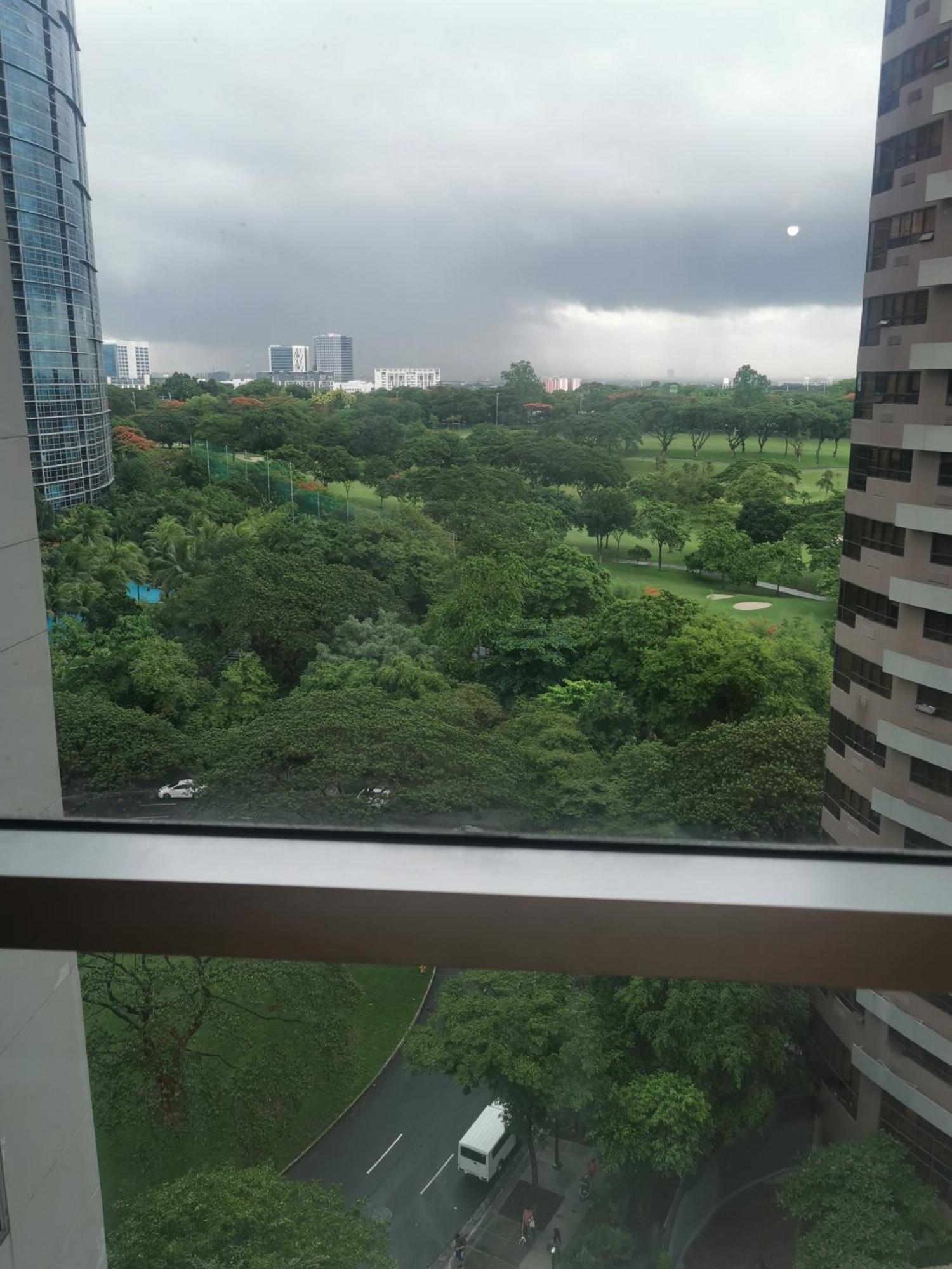Apartment Caleze Avant At The Bgc